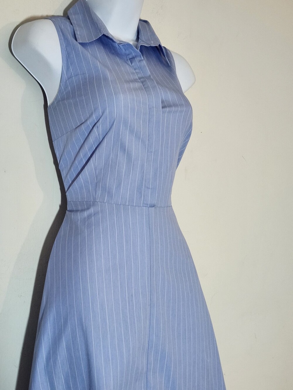 Ann Taylor Factory Sleeveless Pinstripe Midi Shirtdress with Belt Size: 8 Color: - Picture 13 of 16